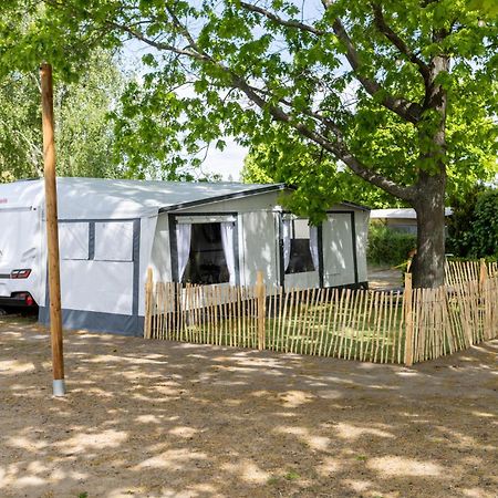 Camping & Erlebnis Resort Jersleber See - Jersicamper Mit Seeblick Jersleben Exteriér fotografie