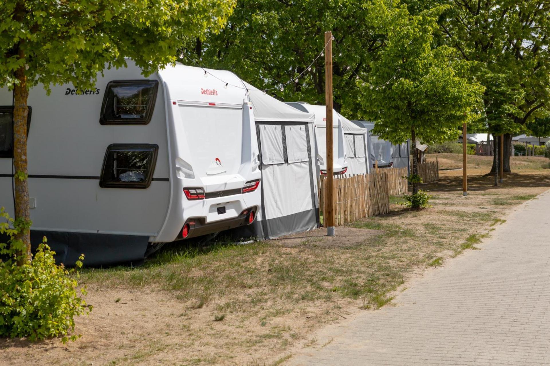 Camping & Erlebnis Resort Jersleber See - Jersicamper Mit Seeblick Jersleben Exteriér fotografie